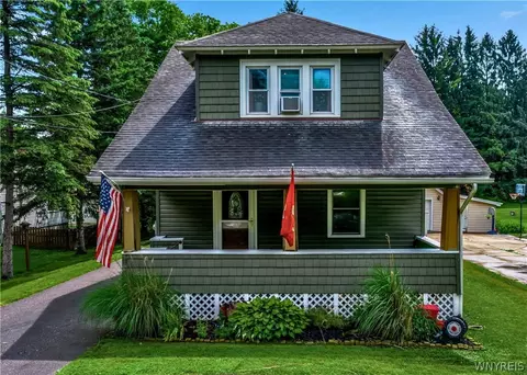 1798 Davis Rd, Aurora, NY 14170