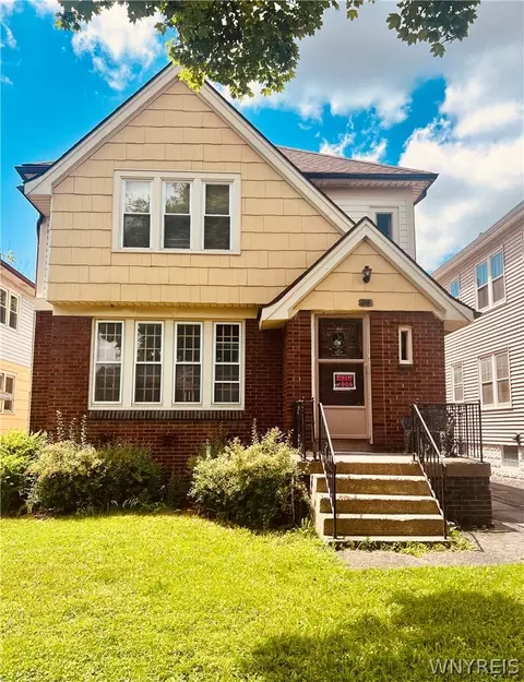 20 Saint James Rd, Cheektowaga, NY 14225