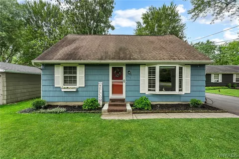 2215 Dodge Rd, East Amherst, NY 14051