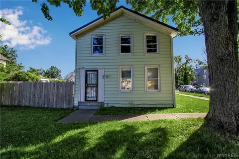 160 Maple Ave, Dunkirk, NY 14048