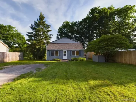 13961 Park Ave, Carlton, NY 14571