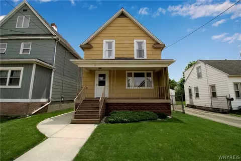 31 Modern Ave, Lackawanna, NY 14218
