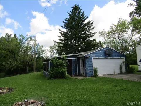 3290 W Yorkshire Rd, Chaffee, NY 14030 | 11 Photos - Movoto