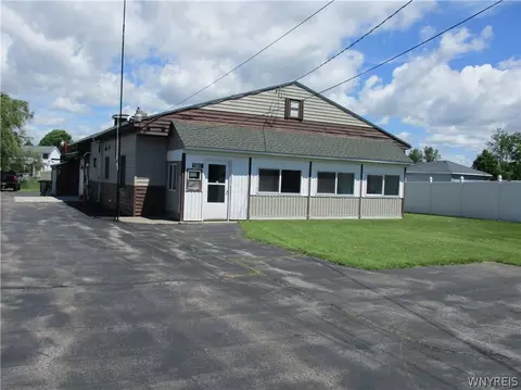 476 Columbia Ave, Depew, NY 14043