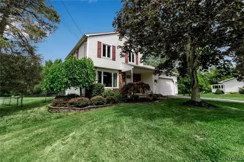 7220 Derby Rd, Evans, NY 14047
