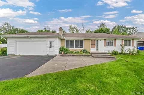 4990 Rogers Rd, Hamburg, NY 14075