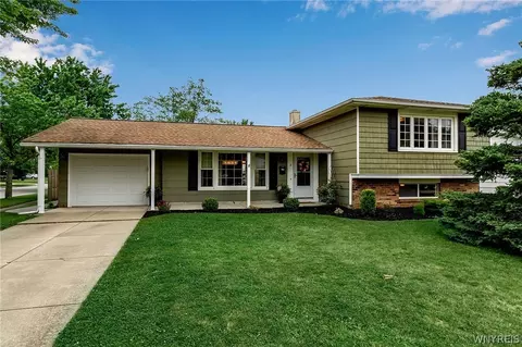 2 Kaymar Dr, Amherst, NY 14228