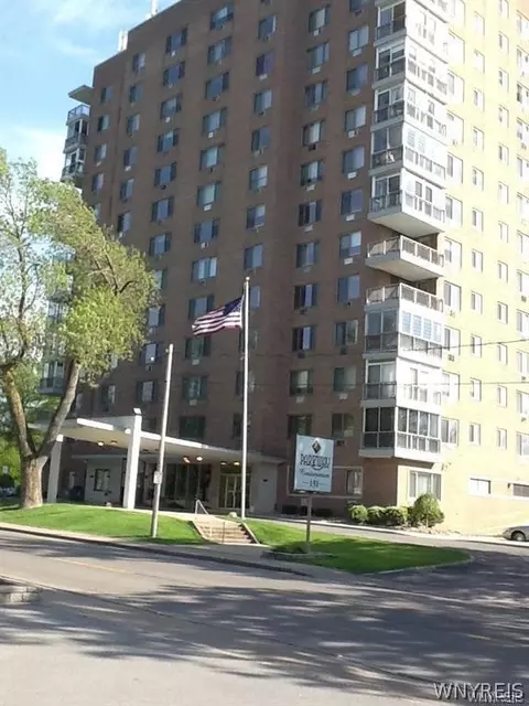 151 Buffalo Ave #305, Niagara Falls, NY 14303