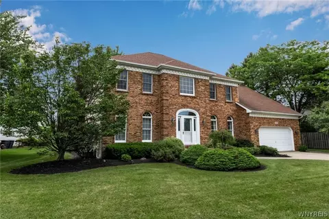 8582 The Mdws S, East Amherst, NY 14051
