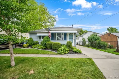 15 Pine St, North Tonawanda, NY 14120