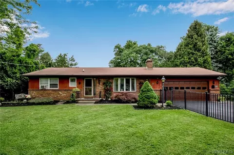 2319 Lower Mountain Rd, Ransomville, NY 14131