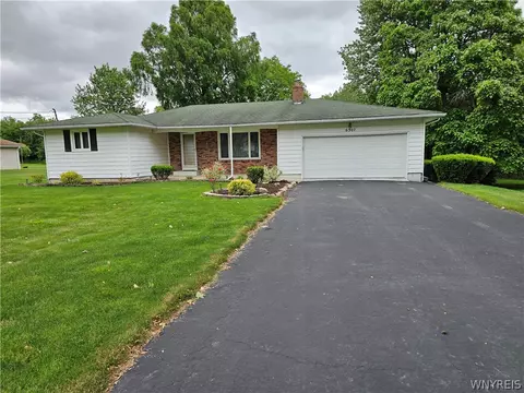 6307 Townline Rd, Pendleton, NY 14120