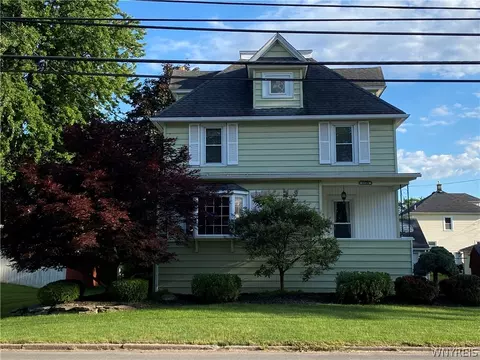 6128 East Ave, Newfane, NY 14108
