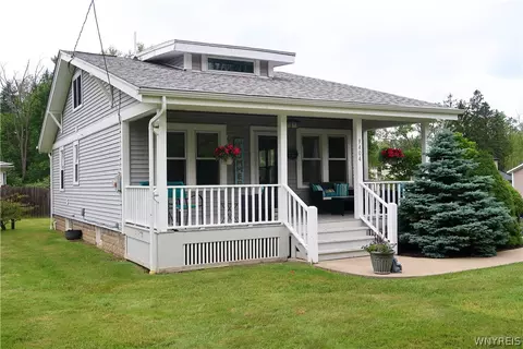 9404 Lafayette St, Evans, NY 14006