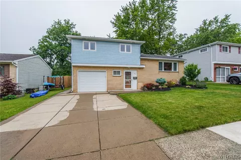 26 Antoinette Dr, Depew, NY 14043