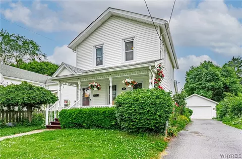 250 Church St, Lockport, NY 14094