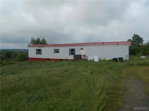 11233 Scotch Rd, Freedom, NY 14065