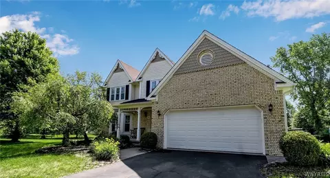 62 Odessa Ct, East Amherst, NY 14051
