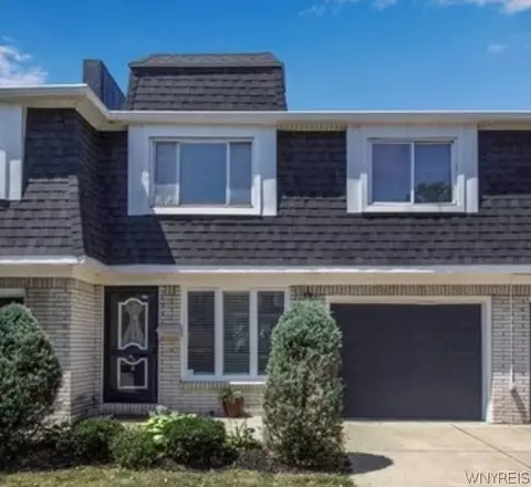 204 Harrogate, Amherst, NY 14221
