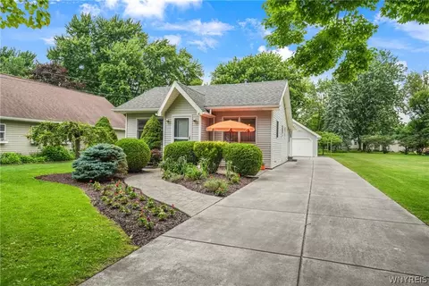 282 Rumbold Ave, North Tonawanda, NY 14120
