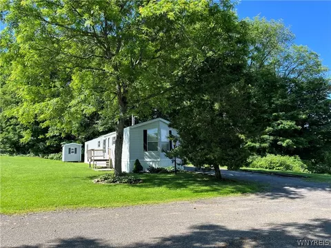 64 Green Valley Ests, Great Valley, NY 14741