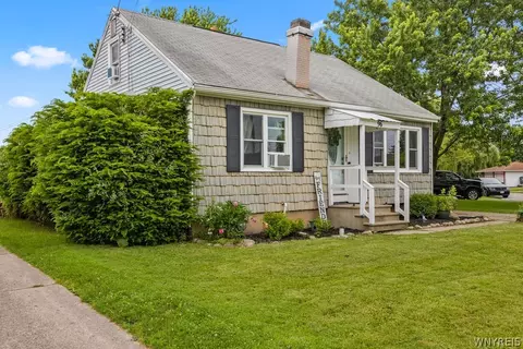 96 Princeton Ave, Depew, NY 14043