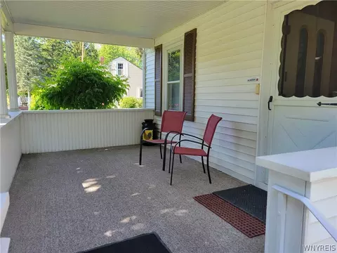 3833 Bates Rd, Ridgeway, NY 14103 photo 3