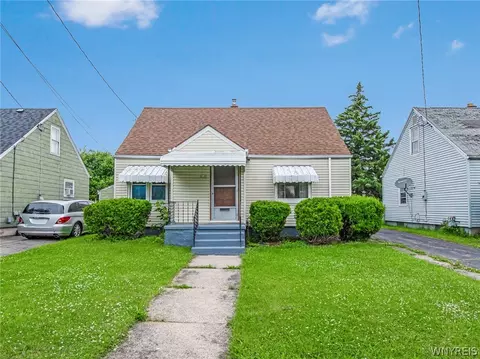 2138 North Ave, Niagara Falls, NY 14305