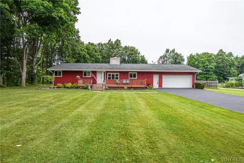 3343 Raymond Rd, Cambria, NY 14132