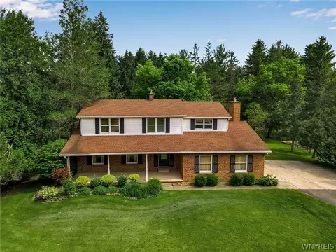 461 Chairfactory Rd, Elma, NY 14059