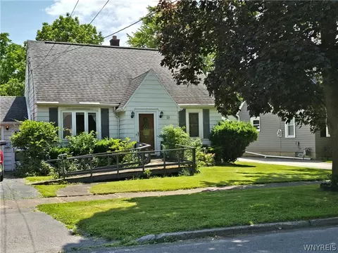 23 Zimmerman St, North Tonawanda, NY 14120