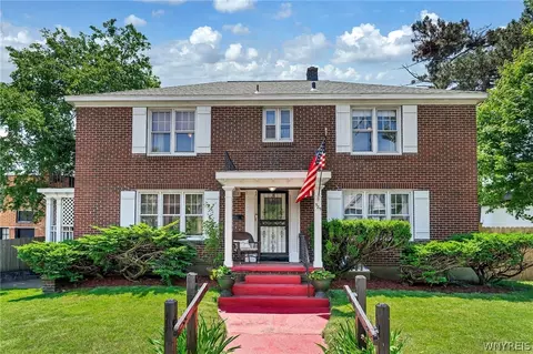 585 Ridge Rd, Lackawanna, NY 14218