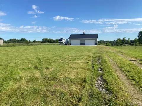 1490 Quaker Rd, Aurora, NY 14127