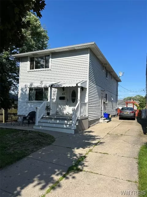 47 Awood Pl, Cheektowaga, NY 14225