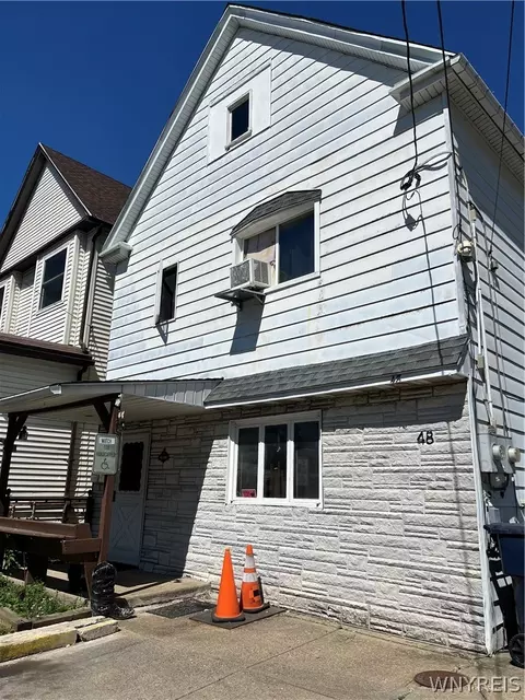 48 Warsaw St, Lackawanna, NY 14218