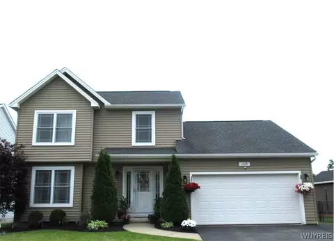 1429 Evergreen Dr, Lake View, NY 14085