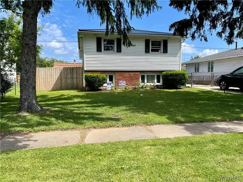 264 Meadowlawn Rd, Cheektowaga, NY 14225