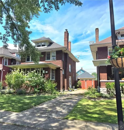 135 University Ave, Buffalo, NY 14214