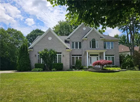 13 Ashworth Ct, Amherst, NY 14228