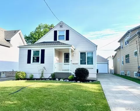 33 Linwood Ave, Tonawanda, NY 14150