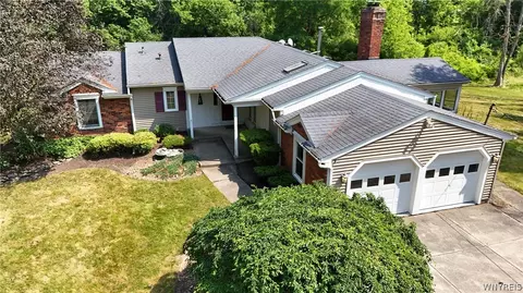 10650 Keller Rd, Clarence, NY 14031
