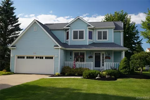 2535 Nicole Dr, Wheatfield, NY 14304