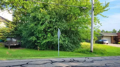 3209 Durham Rd, Hamburg, NY 14075