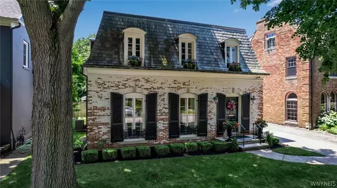 120 Meadow Rd, Buffalo, NY 14216