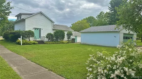 351 3rd St, Porter, NY 14174