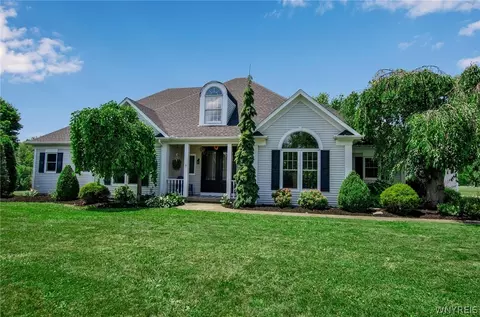 6160 Benning Rd, West Falls, NY 14170