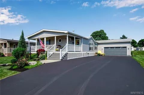 4647 Kings Cross Ave, Clarence, NY 14031