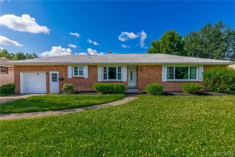 585 Center Rd, West Seneca, NY 14224
