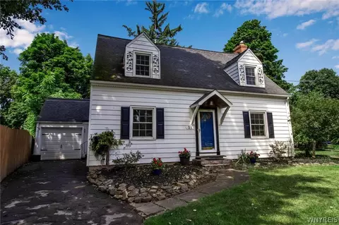 51 S Ellicott St, Amherst, NY 14221