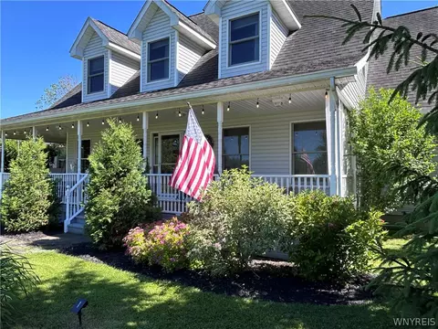 2620 Hall Rd, Lancaster, NY 14086 photo 2